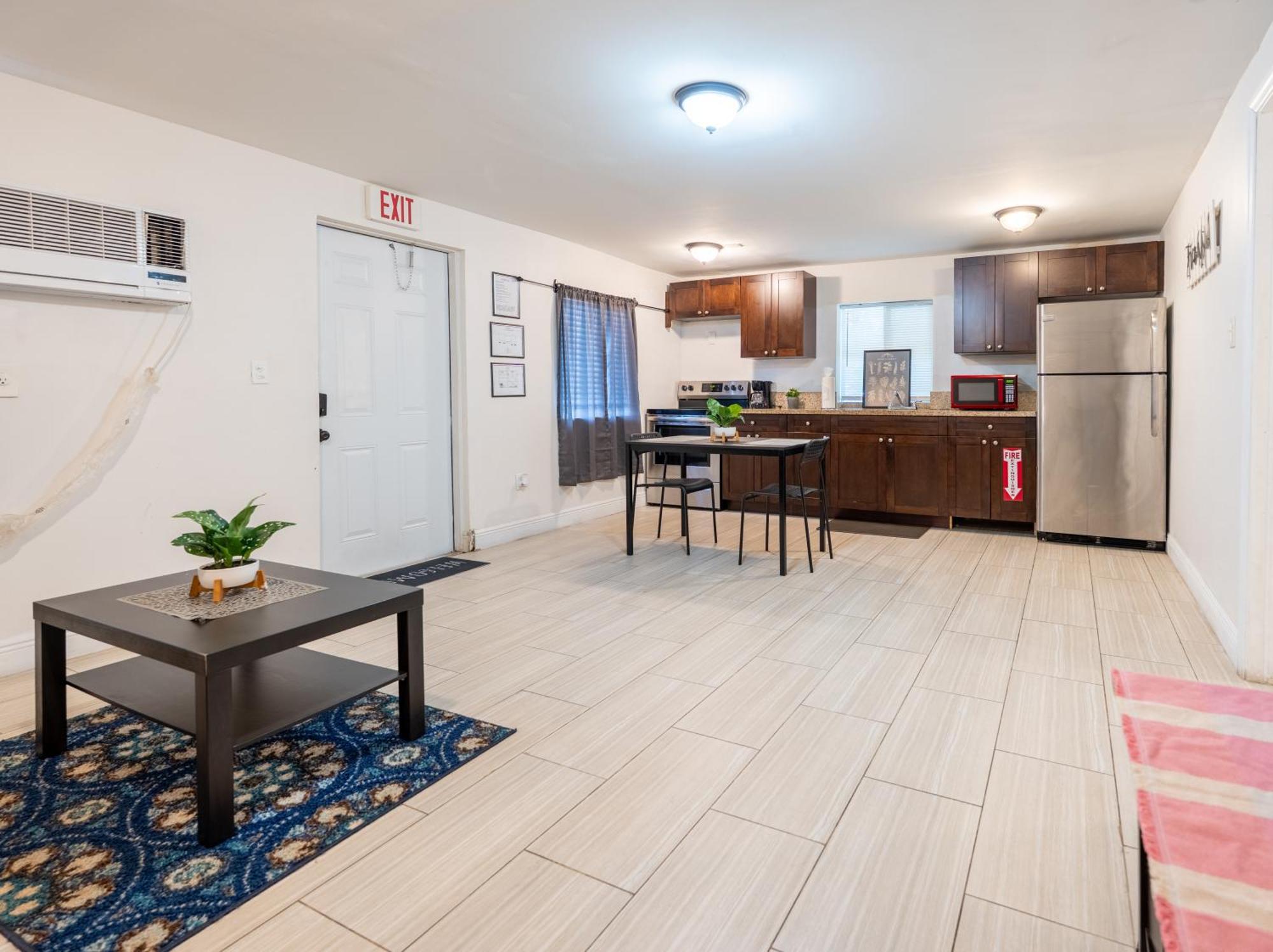 Cozy Private Apts In Hollywood By Hard Rock Casino! Экстерьер фото
