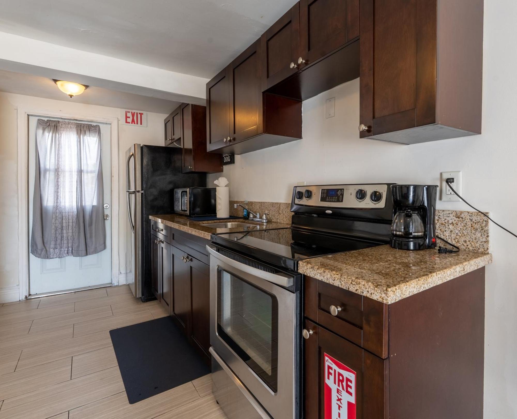 Cozy Private Apts In Hollywood By Hard Rock Casino! Экстерьер фото